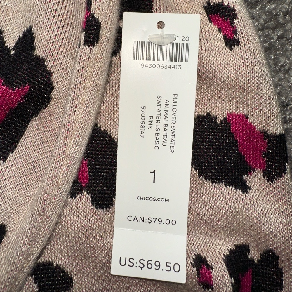 Chicos pullover blouse size 1 brand new tags attached